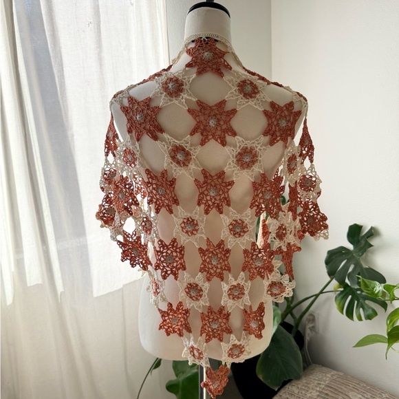 Floral Knit Orange and beige Shrug boho - Picture 1 of 3